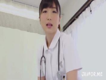 5人の看護師による徹底性交看護があるハーレム病院巨乳素人お姉さんコスプレのエロ動画