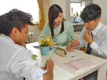 生徒を呼んで勉強会→自宅を乗っ取られ輪姦強姦された女先生巨乳女教師レイプ乱交沖田杏梨のエロ動画