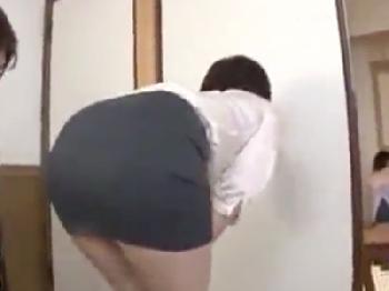 「若いペニスってやっぱりすごぉい」娘のダンナと近親パコする義理の母巨乳人妻近親相姦のエロ動画