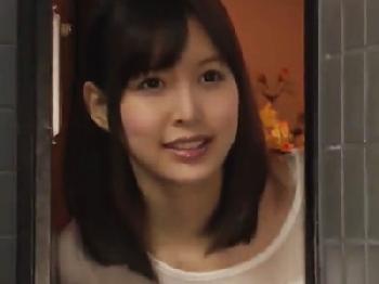 淫乱お母さんがランジェリー姿で息子を誘惑して禁断の濃密親子ファック巨乳人妻近親相姦のエロ動画