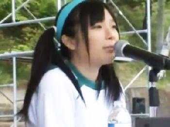 運動会中の学校に保護者を偽り侵入してミニ系少女を野外で犯す非人道的男美少女ロリレイプ露出のエロ動画