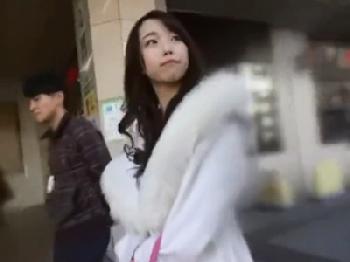 ガチ天然美形少女ナンパ成功！当然即ホで3P顔面射精W素人美少女顔射のエロ動画