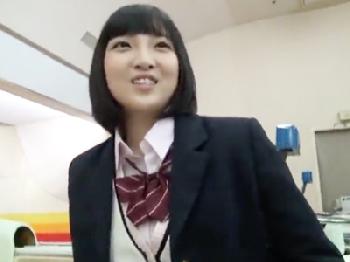 赤羽で円光を繰り返してる有名な売女ヤリマン女子校生とボウリングデート→ホテル連れ込んで中出しベイビーメイク巨乳美少女ロリのエ...