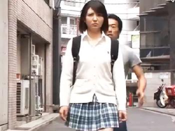 制服姿の可愛い女子校生が帰り道で襲われて強制的にイチモツでハメられ陵辱被害にW美少女レイプのエロ動画