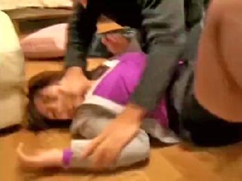 泣き叫ぶも無残に犯される悲惨な自宅押し込みレイプ映像巨乳お姉さんのエロ動画