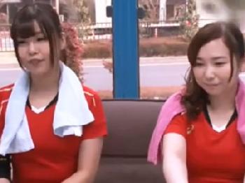 日々バレーに精を出すお姉さんたちをマジックミラー号に乗せて→乱交パコ開始巨乳素人のエロ動画