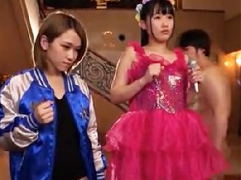 だるまさんがころんだで固まってる隙に好きなマンコにやりまくりW巨乳美少女お姉さんロリコスプレ中出しのエロ動画