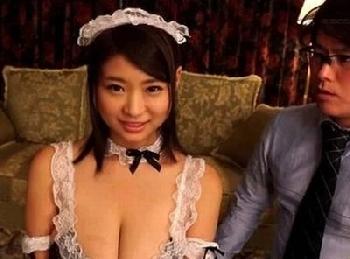 Hなバストしてる巨乳メイドにお仕置きプレイ→目隠しされたまま潮吹き失神コスプレ乱交のエロ動画
