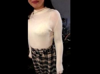 美形少女とのイチャコラ個人撮影流出！子種の苦さを感じながらもお風呂でじゅぽフェラチオしてくれる彼女美少女ロリハメ撮りのエロ動...