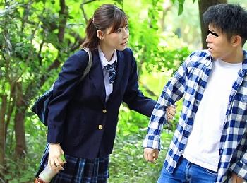 『ここで…ください…』自分から野外でオネダリしてくるアブノーマル女子校生と青姦2連発痴女顔射露出深田えいみのエロ動画