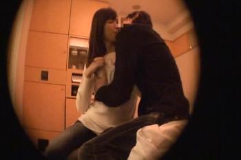 彼女に内緒で彼女の母ちゃんとヤっちゃいました！トロトロ熟マ●コにたっぷり中出し人妻熟女フェラのエロ動画