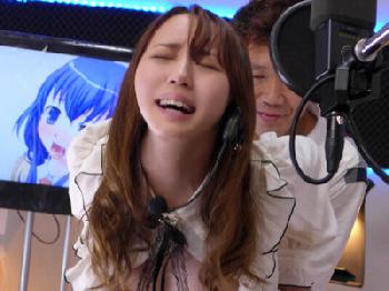 新人声優の声が小さすぎたので膣奥強烈ピストンで絶叫アクメさせたった美少女パイパン中出しフェラ手コキイラマチオのエロ動画