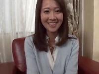 『中でいっぱい出てるッ』ビックおっぱい妻とウワキ温泉旅行で中出しフアック！巨乳人妻ハメ撮り露出の無料エロ動画