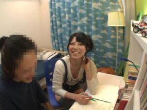 勉強じゃなくて中出しの方法を教えてくれる巨大オッパイの家庭教師！巨乳美少女上原亜衣の無料エロ動画