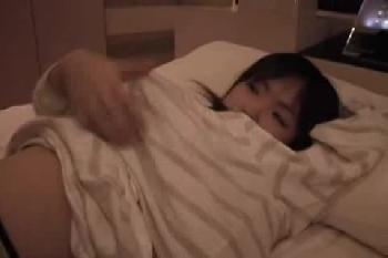 アイドル志望の美形少女がスカウトマンに中出しされる一部始終！美少女ハメ撮りの無料エロ動画