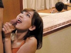 スキさえあればラブらブ！絶対に手を出してはいけない家族との近親交尾中出し！人妻近親相姦の無料エロ動画