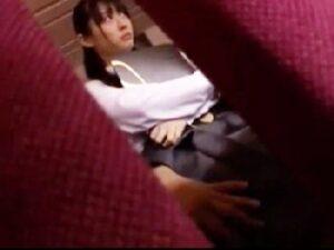 清麗系童顔女子校生がピアノのコンクール中に観客席で中出しされる一部始終！美少女ロリの無料エロ動画