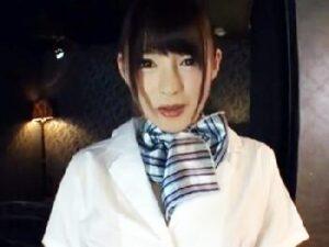 マイクロビキニ姿の痴女エステティシャンが杭打ち騎乗位で子種搾取！！美少女中出しロリマッサージ水着の無料エロ動画