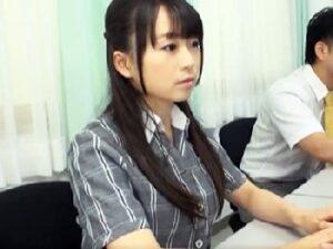 巨大バストの可愛い部下と二人きりで残業してたらムラついて性的暴行！巨乳美少女レイプOLの無料エロ動画