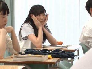 強烈可愛い女子校生が風紀委員に選ばれながらもコッソリ学校交尾！美少女痴女橋本ありなの無料エロ動画