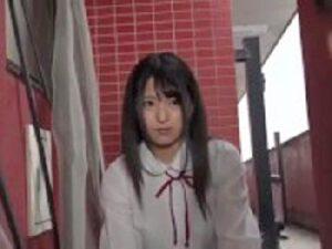 隣に住んでる子犬みたいな美形少女J●と禁断ファック！美少女女子校生ロリの無料エロ動画