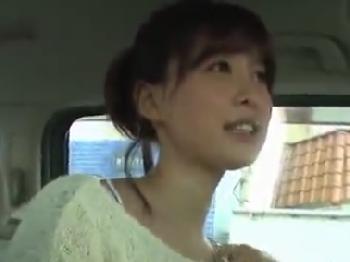 小便我慢限界のお姉さんを激ハメしたら放尿＆潮吹きイキ！巨乳葵つかさの無料エロ動画