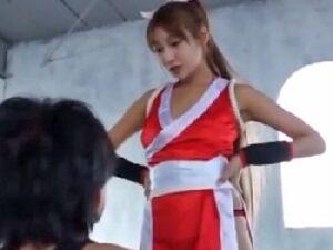 不知火舞なコスプレイヤーにリアルファイトで敗北→逆陵辱された件！巨乳お姉さん痴女の無料エロ動画