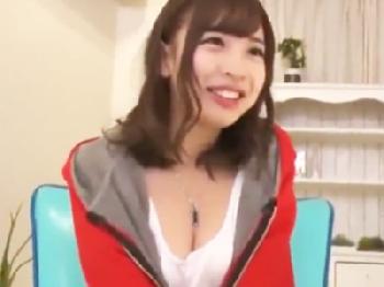 フリーFUCKシャツを来て街をぶらついていた美形少女に声を掛けて即ずぼ！！巨乳美少女中出し顔射ハメ撮りナンパの無料エロ動画