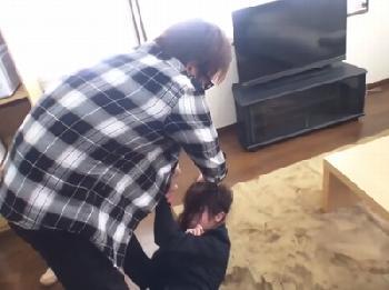 『ヤメて！放してぇ！』片手で女を持ち上げるガチムチレイパーの肉棒奴隷にされた美人OL！お姉さんレイプ乱交の無料エロ動画