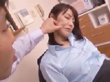 姉ちゃんが何しても起きないのでペニ棒突っ込んでみました！お姉さんレイプの無料エロ動画