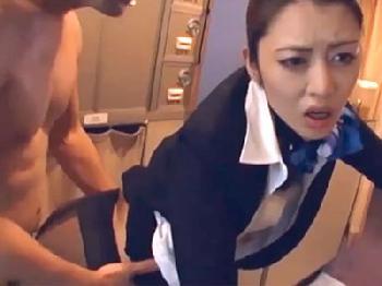 時間を止めてCAを犯す!!口にもヴァギナにもズボ挿入交尾てたっぷり発射！お姉さんフェラレイプOLパンストの無料エロ動画