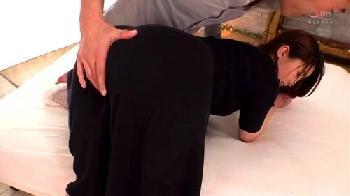 _真樹涼子_『あぁ&AMP;HELLIP;気持ちいい&AMP;HELLIP;』エロかっこいい特大ヒップマダム...