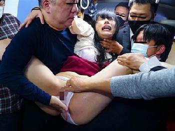 途中下車は許されない痴漢バスに誤って乗車した美形少女が肛門まんこ2穴膣内で直接射精され発狂イキ!!！お姉さん中出しフェラ乱交...