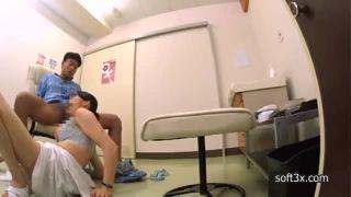 ガチガチに緊張して採精できない患者にセクロスな施しをするエロナース！巨乳お姉さん看護師の無料エロ動画