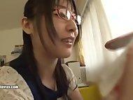 家庭教師の眼鏡お姉さんからセクロスな授業をしてもらった結果！フェラ痴女手コキ童顔メガネの無料エロ動画